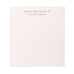 机からピンク色のミルク ノートパッド