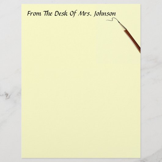 机から出??鉛筆の文房具を持つ (正面)