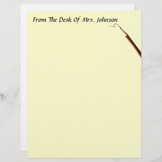 机から出??鉛筆の文房具を持つ (正面/裏面)