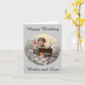 机のヴィンテージの誕生日の天使の子供の執筆 カード (黄色い花)