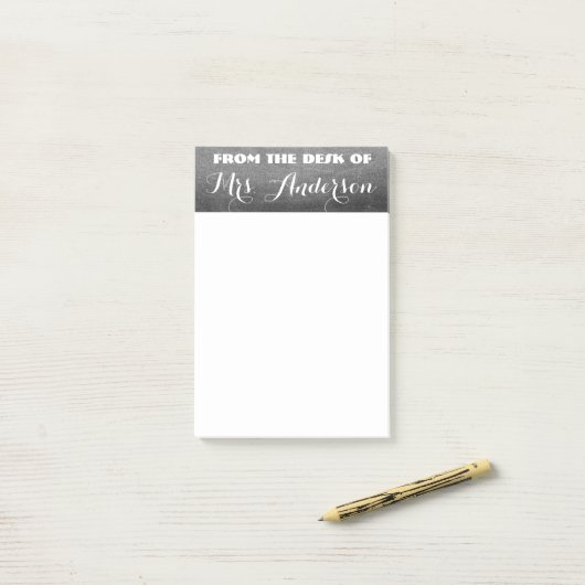 机の黒板のタイポグラフィの先生から ポストイット (デスク上)