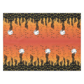 村幽霊のよく出る テーブルクロス (正面(横))