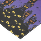 村幽霊のよく出る テーブルクロス (アングル)