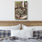 村落の捨てられた金属アイテム キャンバスプリント (インサイチュ (寝室))