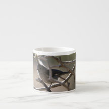 杜松のシジュウカラ科のエスプレッソのマグ