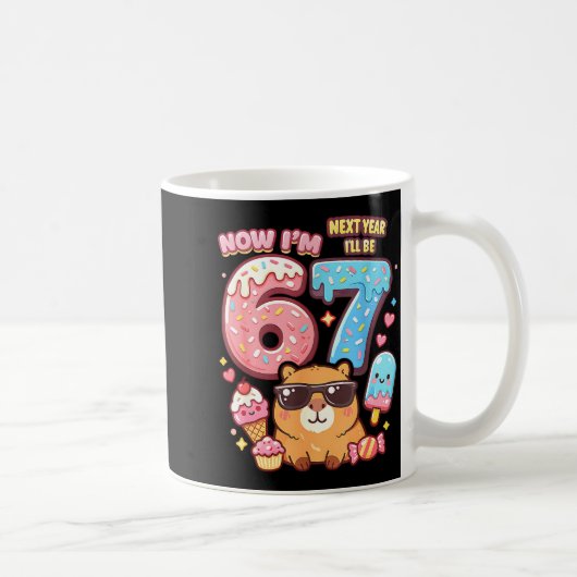 来年で7歳 カピバラ アイスクリーム 67 おもしろ 誕生日 コーヒーマグカップ (右)