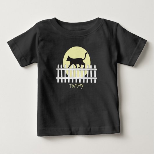 杭に佇む黒猫Tシャツ ベビーTシャツ (正面)