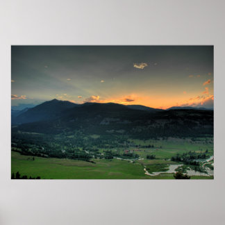 東の尾根からの日没 ポスター