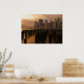 東の嵐の間の夕日の輝き ポスター (キッチン)