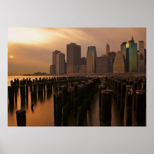 東の嵐の間の夕日の輝き ポスター (正面)