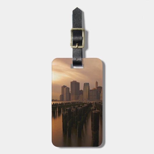 東の嵐の間の夕日の輝き ラゲッジタグ (正面縦)
