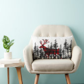 東の松の木の森の水牛の牧草地 ランバークッション (椅子)