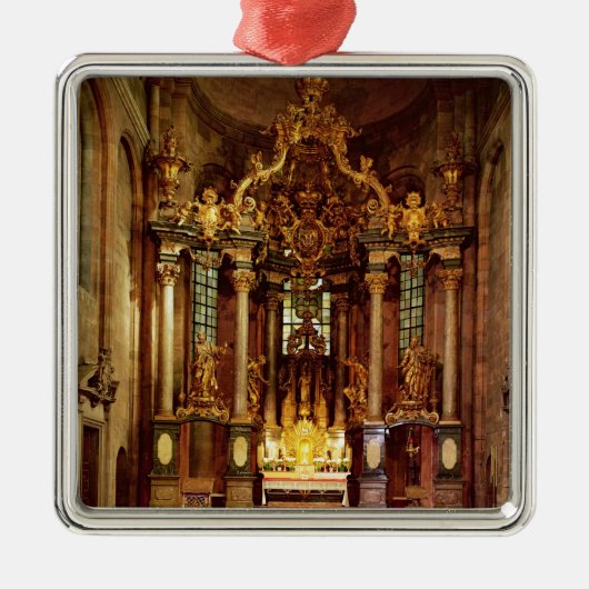 東の聖歌隊の主祭壇 メタルオーナメント (正面)