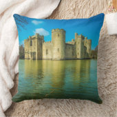 東サセックスイングランドの風光明媚なボディアム城 クッション (ブランケット)