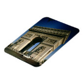 東ファサードの表示、1806-86年完成（写真） マグネット (左側)