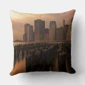 東上の嵐の空の間の夕焼け クッション (裏面)