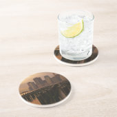 東上の嵐の空の間の夕焼け コースター (側面)