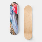 東京駅で新幹線2本 スケートボード (正面)