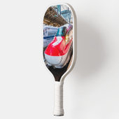 東京駅で新幹線2本 ピックルボールラケット (左)