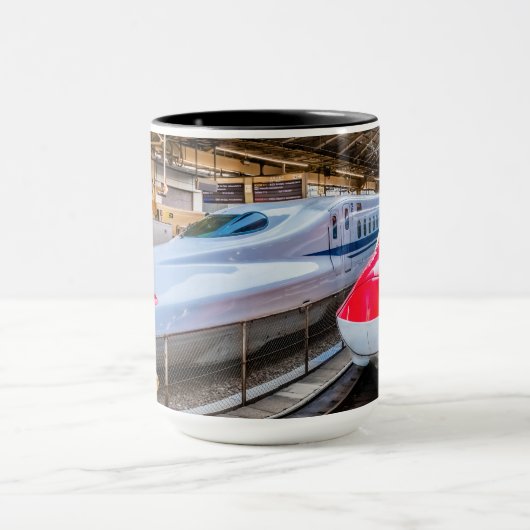 東京駅で新幹線2本 マグカップ (中央)