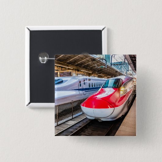 東京駅で新幹線2本 缶バッジ (正面&裏面)