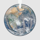 東半球を示す全地球。 オーナメント (裏面)