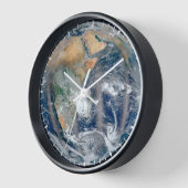 東半球を示す全地球。 壁時計 (傾斜)