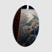 東南アジアのセレベス海からサングリントが光る オーナメント (正面)