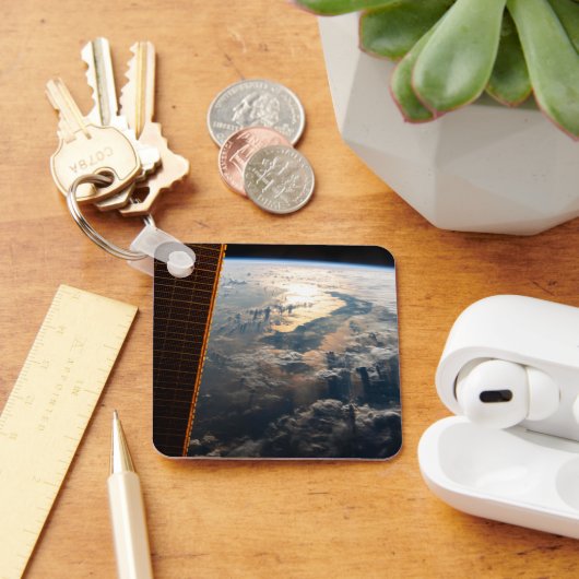 東南アジアのセレベス海からサングリントが光る キーホルダー (デスク)