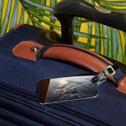 東南アジアのセレベス海からサングリントが光る ラゲッジタグ (正面インサイチュ3)