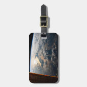 東南アジアのセレベス海からサングリントが光る ラゲッジタグ (正面縦)