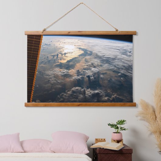 東南アジアのセレベス海からサングリントが光る 吊り下げ型タペストリー (寝室)