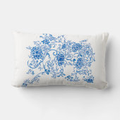 東洋のアクセントの青および白い磁器の花柄 ランバークッション (裏面)