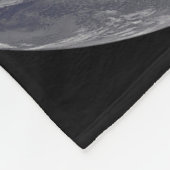 東海岸にハリケーン・アイリーンと完全な地球。 フリースブランケット (角)