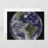 東海岸にハリケーン・アイリーンと完全な地球。 ポストカード (正面/裏面)