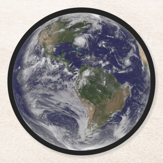 東海岸にハリケーン・アイリーンと完全な地球。 ラウンドペーパーコースター (正面)