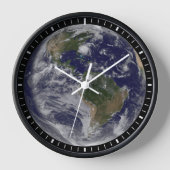 東海岸にハリケーン・アイリーンと完全な地球。 壁時計 (正面)