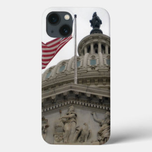 東米国旗が付いている米国の国会議事堂の建物- iPhone 13ケース