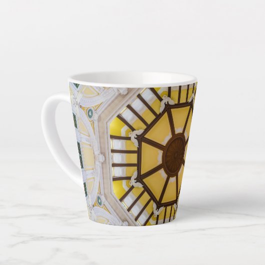 東飾京駅の天井 カフェラテマグ (左アングル)