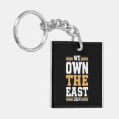 東2024を制覇する キーホルダー (正面左)