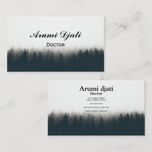 松で霧の中の深い森の美しいショット 名刺 (正面/裏面)