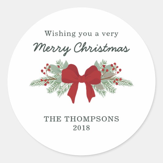 松と赤のリボンクリスマスギフトラベル ラウンドシール (正面)