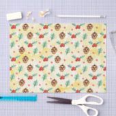 松のコーンとホリーのクリスマスパターン 薄葉紙 (クラフト)