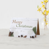 松のコーンと雪片、クリスマスグリーティング カード (黄色い花)