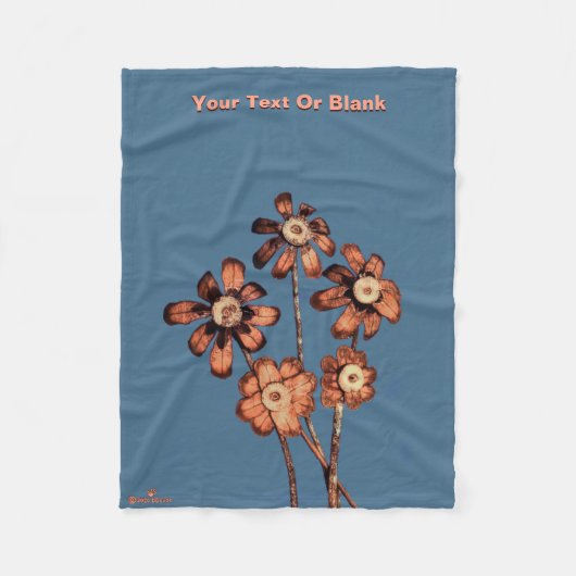 松の円錐花 フリースブランケット (正面)