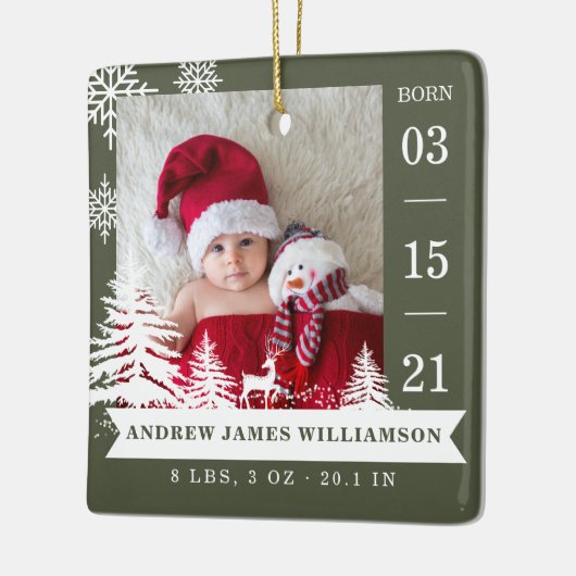 松の木と雪のベビー誕生統計と写真赤 セラミックオーナメント (左)