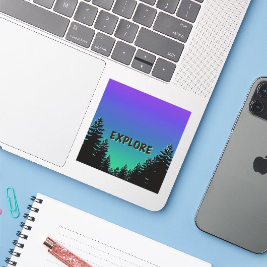 松の木のシルエット – アウトドアを探索素晴らし シール (ノートパソコンとiPhone)