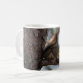 松の木のリス コーヒーマグカップ (正面左)