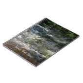 松の木の枝のストリームオルトンの急流の上に ノートブック (左側)