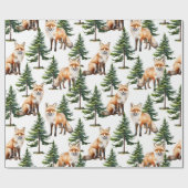 松の木の森の冬の森の赤いキツネ ラッピングペーパー (フラット)